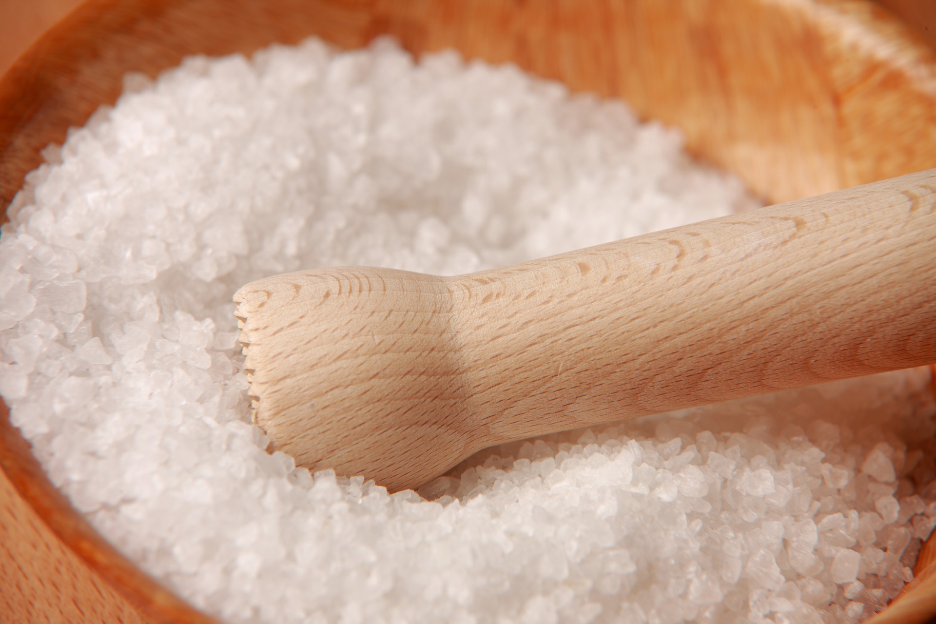 Морская соль: как принимать солевые ванны?